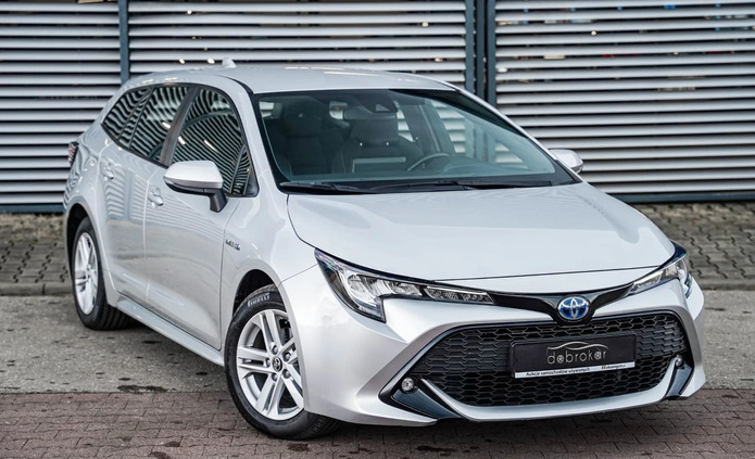 Toyota Corolla cena 77900 przebieg: 118491, rok produkcji 2019 z Piła małe 562